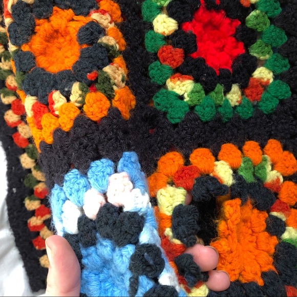 Vintage crochet granny square afghan blanket - Picture 7 of 8